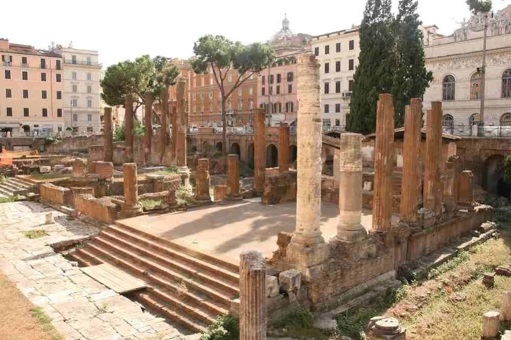 Отель Pantheon Caesar Relais Рим Экстерьер фото