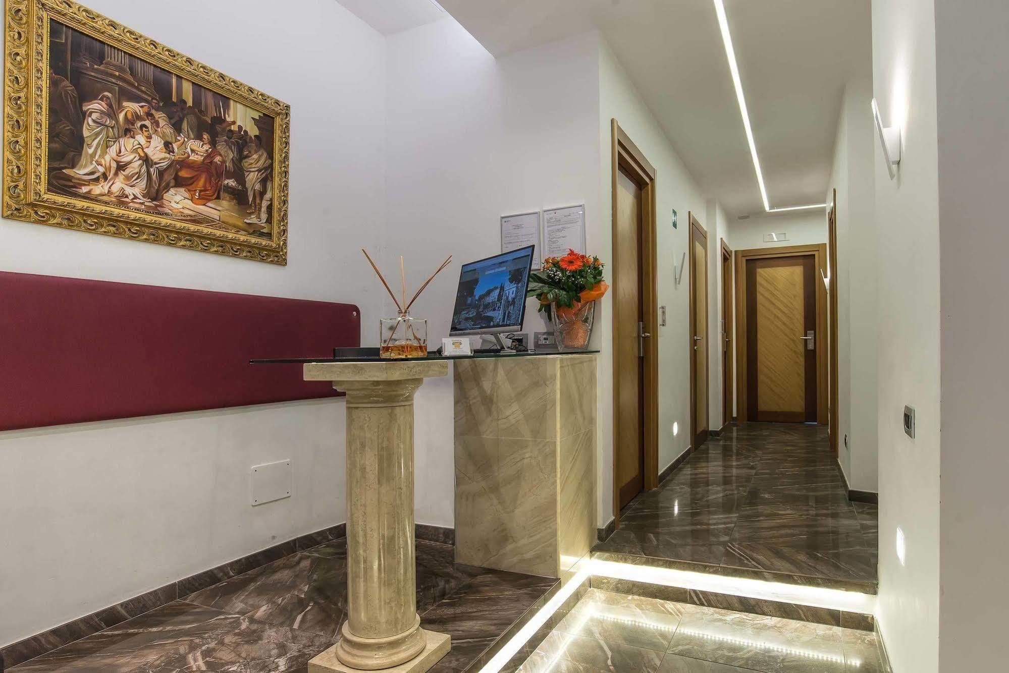 Отель Pantheon Caesar Relais Рим Экстерьер фото